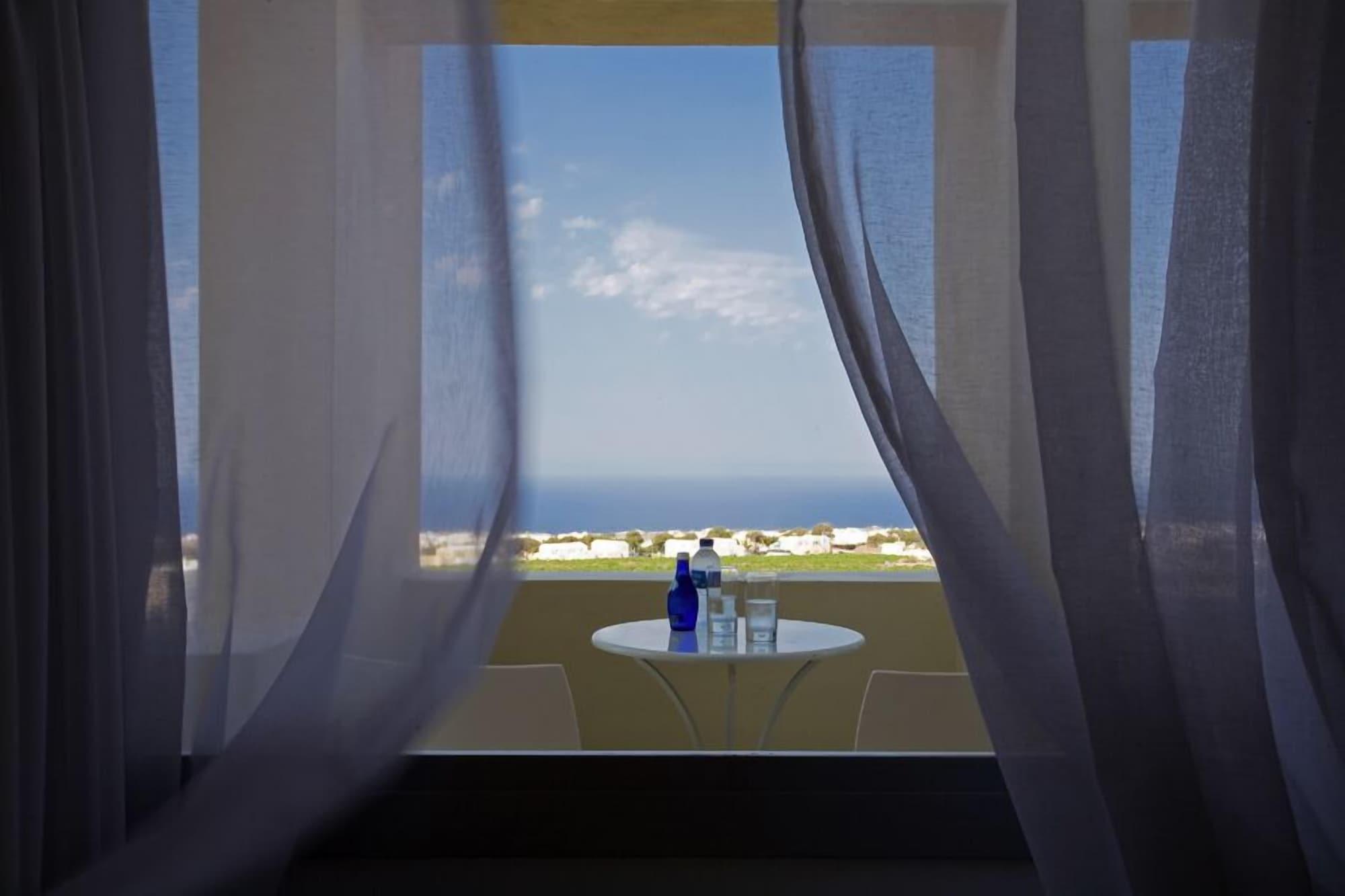 The Majestic Hotel Fira  Pokoj fotografie